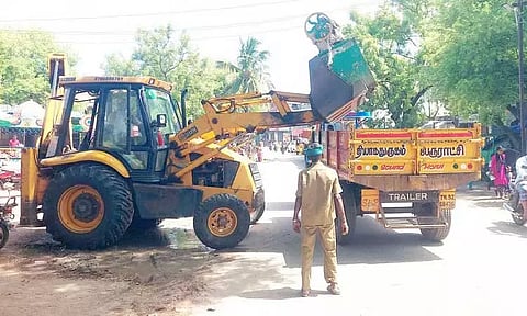 தியாகதுருகத்தில் சாலையோர ஆக்கிரமிப்புகள் அகற்றும் பணி - செயல் அலுவலர் நடவடிக்கை