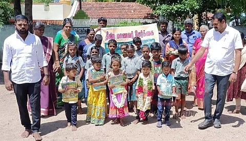 கோடை விடுமுறைக்கு பிறகு 1248 மழலையர் தொடக்கப்பள்ளிகள் திறப்பு; மாணவ-மாணவிகளுக்கு உற்சாக வரவேற்பு