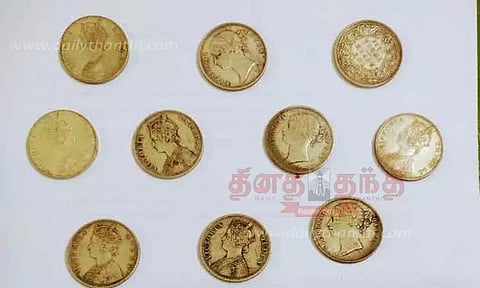 வீடு இடிக்கும் போது தங்க ஆபரணம், நாணயங்கள் கண்டெடுப்பு