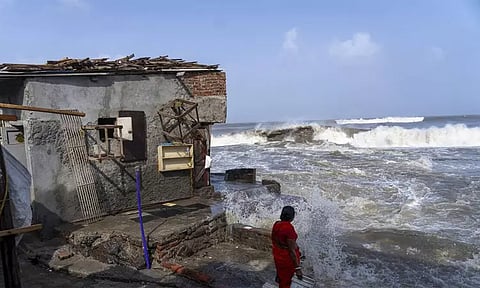 இன்று கரையை கடக்கும் அதிதீவிர 'பிபர்ஜாய்' புயல் - மீட்பு குழுவினர் தயார்..!