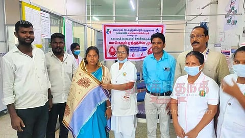 அரசு மருத்துவக்கல்லூரி ஆஸ்பத்திரியில் ரத்த தான முகாம்