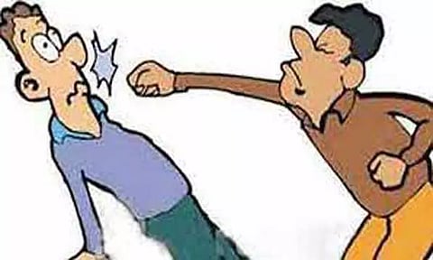 தூத்துக்குடியில் ஒப்பந்ததாரருக்கு அடி-உதை