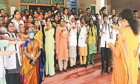 செங்கல்பட்டு அரசு ஆஸ்பத்திரியில் உலக முதியோர் வன்கொடுமை ஒழிப்பு உறுதிமொழி