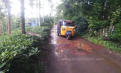 பழுதடைந்த சாலையை சீரமைக்க வேண்டும்