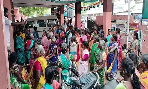 100 நாள் வேலை கேட்டு திருமங்கலம் ஊராட்சி ஒன்றிய அலுவலகத்தை பெண்கள் முற்றுகை
