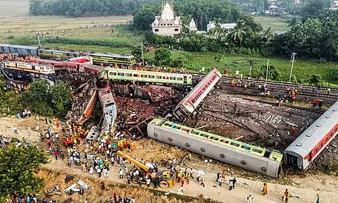 ஒடிசா ரெயில் விபத்து: ஊழியர் யாரும் தலைமறைவாகவில்லை - ரெயில்வே நிர்வாகம் விளக்கம்