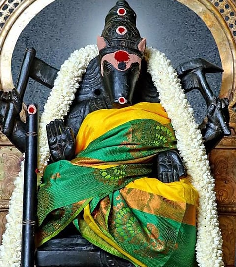 கொம்மடிக்கோட்டை கோவிலில் வராஹி அம்மன் ஆஷாட நவராத்திரி விழா