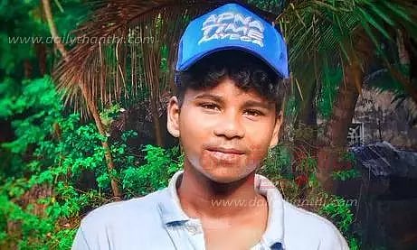 ஆட்டோ- மோட்டார் சைக்கிள் மோதல்; சிறுவன் பலி