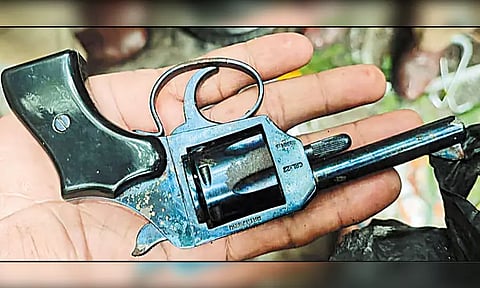 அயனாவரத்தில் குப்பைத்தொட்டியில் துப்பாக்கி கிடந்ததால் பரபரப்பு