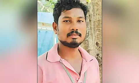 கேளம்பாக்கம் அருகே மோட்டார் சைக்கிள்கள் மோதல்; தச்சுத்தொழிலாளி பலி