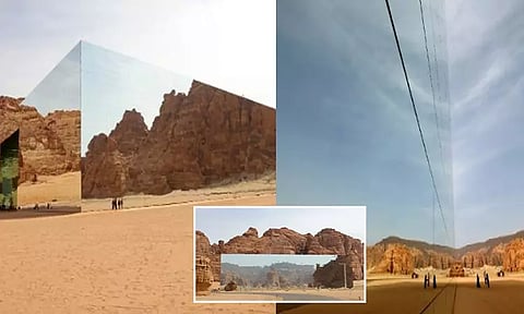 சவுதி பாலைவனத்தில் கண்ணுக்கு தெரியாத நவீன கண்ணாடி சொகுசு கட்டிடம்...!!!