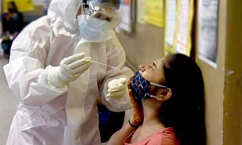 இந்தியாவில் மேலும் 55 பேருக்கு கொரோனா - தொற்றுக்கு ஒருவர் பலி