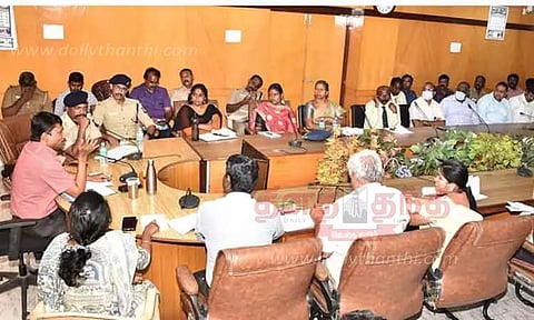 குரு பவுர்ணமியையொட்டி கிரிவலப்பாதையில் ஆக்கிரமிப்புகளை அகற்றி தூய்மையாக வைத்திருக்க வேண்டும்-கலெக்டர்