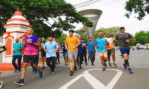 கோவையில் நடந்த போதைப்பொருள் ஒழிப்பு விழிப்புணர்வு மாரத்தானில் கலெக்டர் பங்கேற்பு