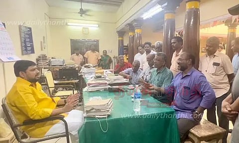 மின்துறை குறைபாடுகளை ஒரு மாதத்தில் சரிசெய்ய வேண்டும்