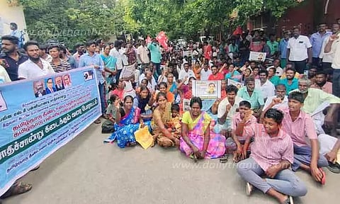 சாதி சான்றிதழ் வழங்க கோரி தமிழ்நாடு பன்னியாண்டிகள் சங்கம் காத்திருப்பு போராட்டம்