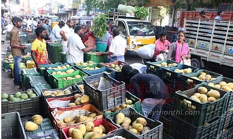 மாம்பழம் கிலோ ரூ.10-க்கு விற்பனை