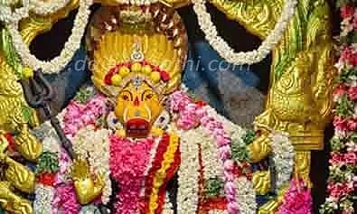 சிறப்பு அலங்காரத்தில் வராகி அம்மன்