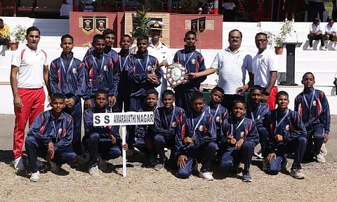 சப்-ஜூனியர் கால்பந்து போட்டியில் அமராவதி சைனிக் பள்ளி அணி கோப்பையை கைப்பற்றியது
