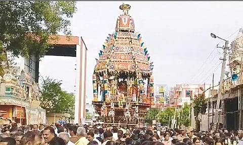 வில்லியனூர் வரதராஜ பெருமாள் கோவில் தேரோட்டம்