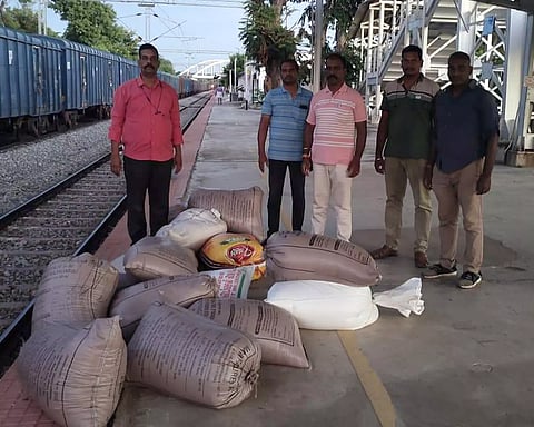 750 கிலோ ரேஷன் அரிசி பறிமுதல்