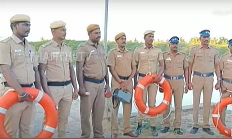 தீவிரவாதிகள் ஊடுருவலை தடுக்க கடலோர பாதுகாப்பு படை போலீசார் ஒத்திகை