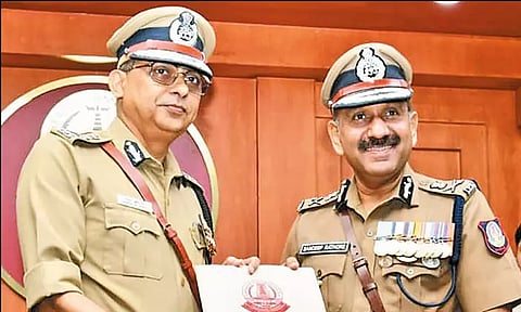 சென்னை போலீஸ் கமிஷனராக சந்தீப் ராய் ரத்தோர் பதவி ஏற்பு -'மக்கள் சேவைக்கு முன்னுரிமை வழங்குவேன்' என்று உறுதி