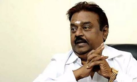 தகுதிக்கேற்ற ஊதியம் வழங்க வேண்டும் உள்ளிட்ட மருத்துவர்களின் கோரிக்கைகளை அரசு நிறைவேற்ற வேண்டும் - விஜயகாந்த்