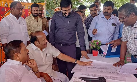 ரூ.14 கோடியில் நடைபெற்று வரும் வளர்ச்சிப்பணிகள்