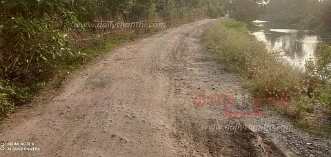 குண்டும், குழியுமான சாலை சீரமைக்கப்படுமா?