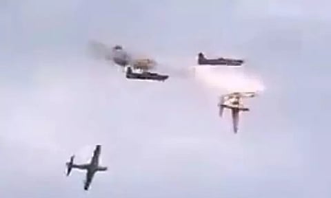 கொலம்பியாவில் பயிற்சியின்போது நேருக்கு நேர் மோதிய ராணுவ விமானங்கள்: விமானி பலி