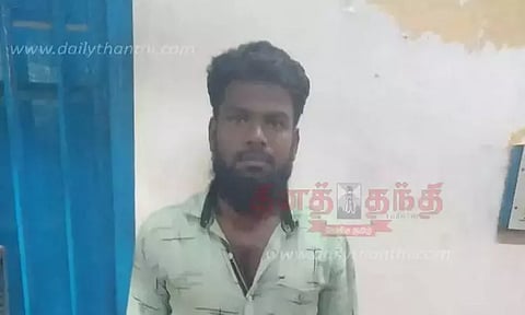வாலிபர் வெட்டிக்கொலை