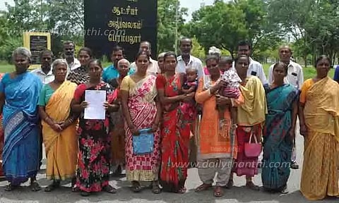 டாஸ்மாக் கடையை வேறு இடத்திற்கு மாற்றக்கோரி பொதுமக்கள் மனு