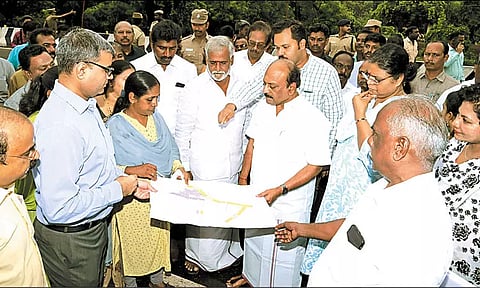 செங்கல்பட்டு மாவட்டம் வெண்பாக்கத்தில் ரூ.40 கோடியில் புதிய பஸ் நிலையம் -அமைச்சர்கள் ஆய்வு