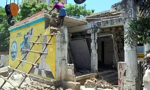 மாமல்லபுரத்தில் விஜயநகர மன்னர்கள் காலத்தில் கட்டப்பட்ட கங்கை கொண்டான் மண்டபம் சீரமைப்பு பணிகள் தொடக்கம்