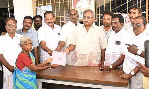 24 பயனாளிகளுக்கு நிதி உதவிக்கான ஆணை