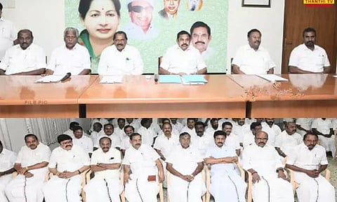 எடப்பாடி பழனிசாமி தலைமையில் இன்று மாவட்ட செயலாளர்கள் கூட்டம்