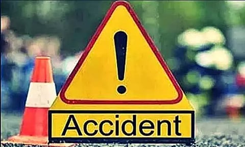 வேன் மோதி தொழிலாளி பலி