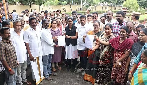 நடவடிக்கை கோரி பா.ஜ.க.வினர் புகார் மனு