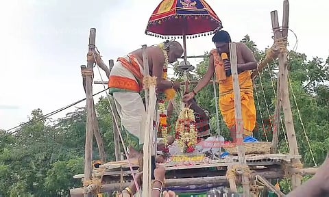 ஒரே நாளில் 2 அய்யனார் கோவில்களில் குடமுழுக்கு