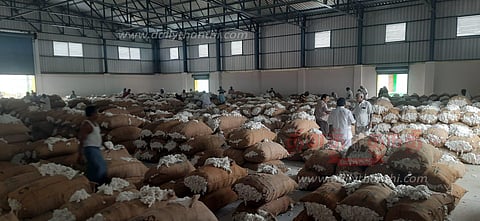 ரூ.30 லட்சத்துக்கு பருத்தி ஏலம்