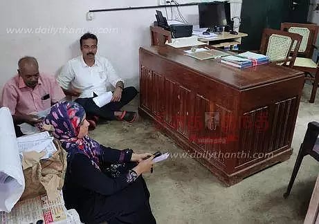 கடையால் பேரூராட்சி அலுவலகத்தில் கவுன்சிலர்கள் உள்ளிருப்பு போராட்டம்