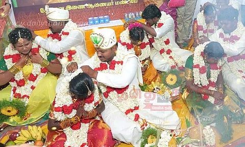 சுப்பிரமணிய சுவாமி கோவிலில் 5 ஜோடிகளுக்கு திருமணம்