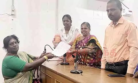 திருநங்கைகளுக்கான சிறப்பு குறைதீர் முகாம்