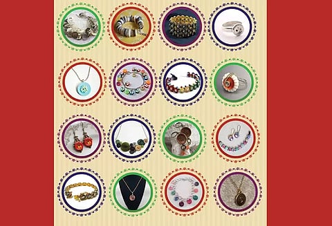 பளபளக்கும் பட்டன் நகைகள்