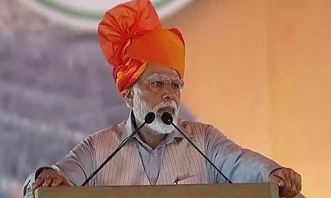 தெலுங்கானா முதல்-மந்திரி சந்திரசேகர் ராவ் குடும்பம் ஊழலில் திளைக்கிறது - பிரதமர் மோடி குற்றச்சாட்டு