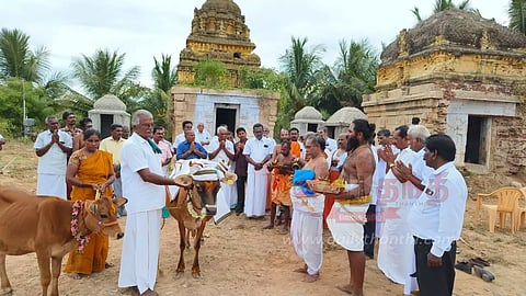 எஸ்.வாழவந்தியில் புன்னைவன நாதீஸ்வரர் கோவிலில் கோ பூஜை