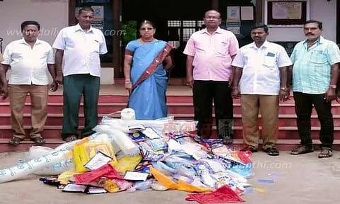 பிளாஸ்டிக் பொருட்கள் பறிமுதல்