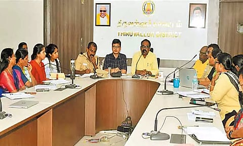 'கலைஞர் மகளிர் உரிமைத்தொகை' திட்ட செயல்பாடு குறித்த கலந்தாய்வு கூட்டம்