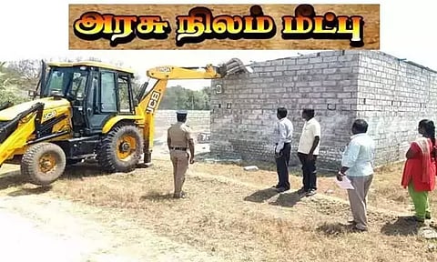 பொன்னேரி அருகே ரூ.2 கோடி ஆக்கிரமிப்பு நிலம் மீட்பு